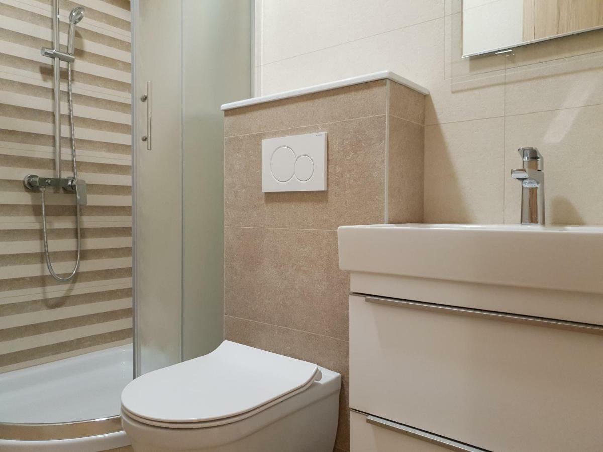 Guesthouse Dominovic Брела Экстерьер фото